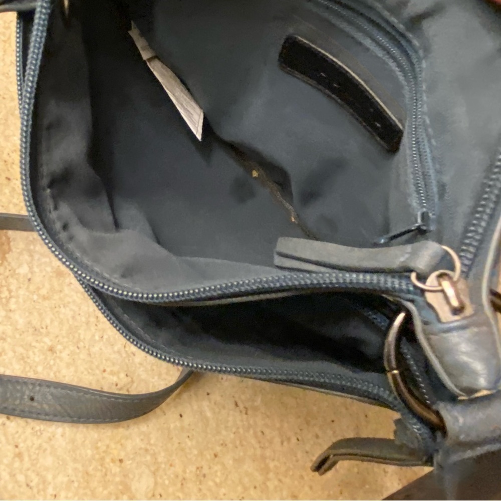 Mia and Luca beautiful shade of Blue in a vegan leather Crossbody Bag - Picture 5 of 12